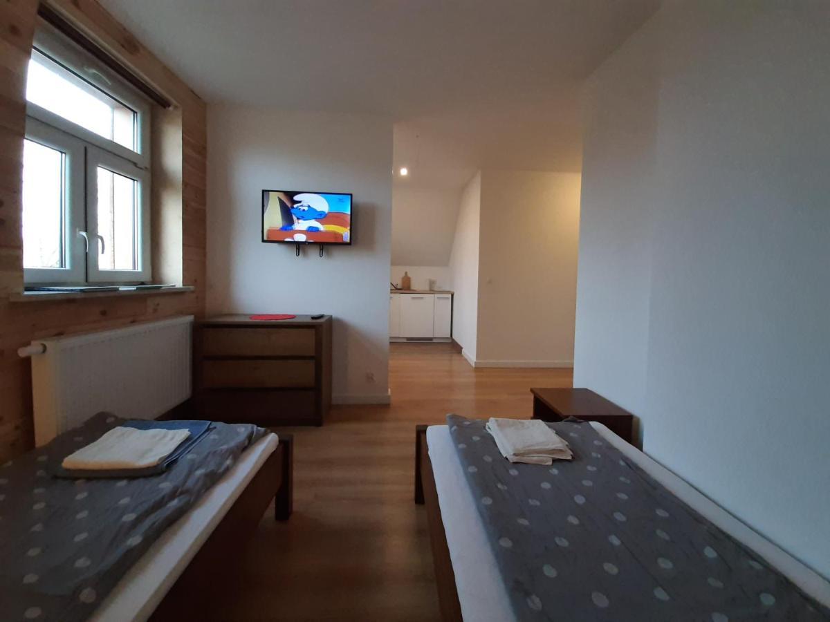 Dom Piotra Apartment โกเนียดซ์ ภายนอก รูปภาพ