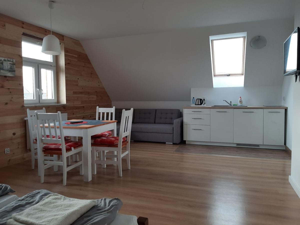 Dom Piotra Apartment โกเนียดซ์ ภายนอก รูปภาพ